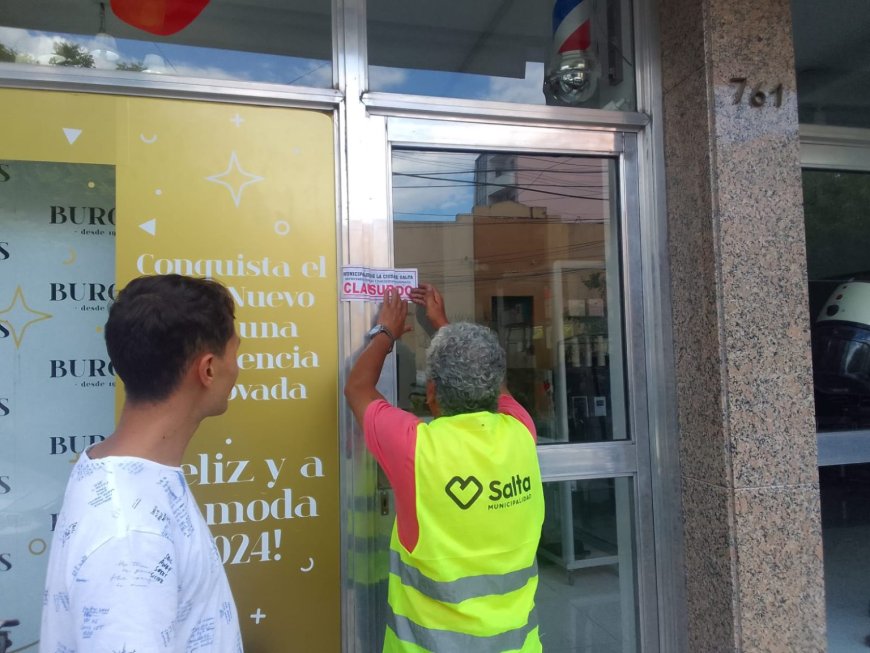 Clausuran fiesta clandestina en pleno centro