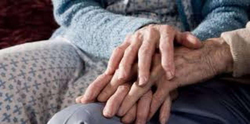 INDIGNANTE -  Dos abuelitos de 70 años fueron golpeados en un intento de robo mientras dormían.