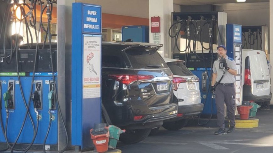 AUMENTOS - La nafta súper en Salta roza los $1.000