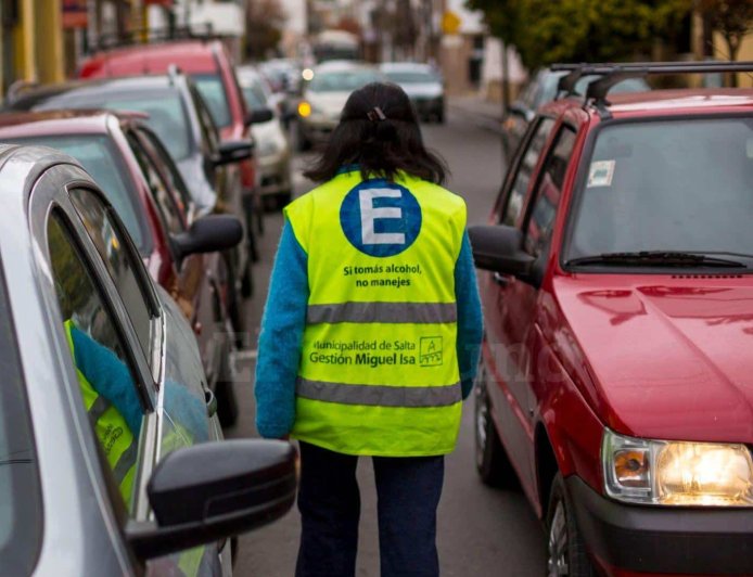 Estacionamineto medido digital : algunos permisionarios  manifiestan que no recibieron capacitación