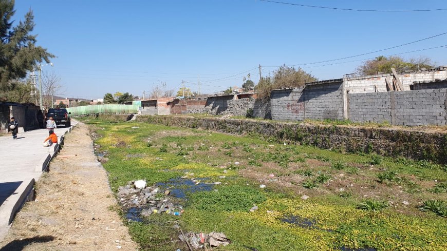 La Municipalidad inició la limpieza del canal Tinkunaku
