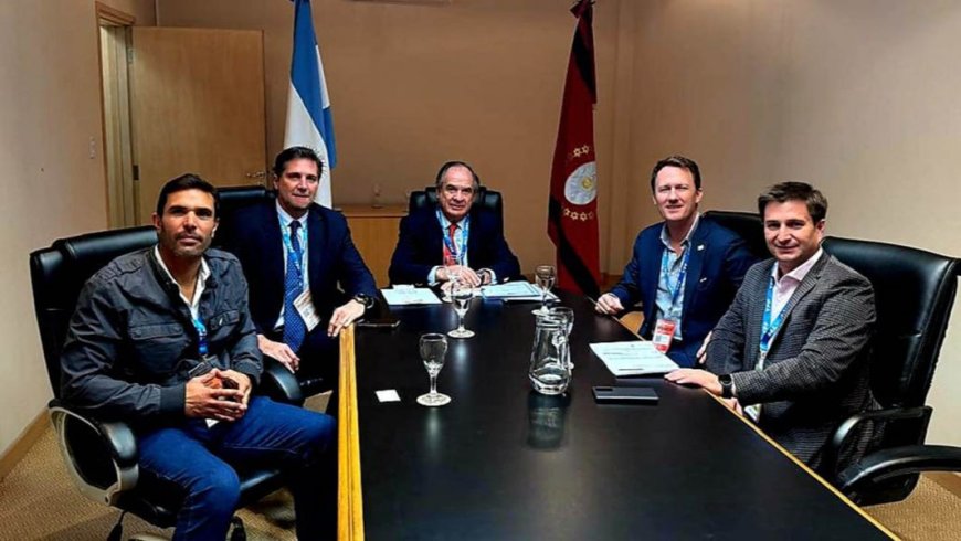 Reunión con directivos de la empresa First Quantum por el proyecto Taca Taca