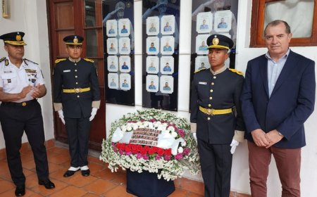 Homenaje a policías caídos en cumplimiento del deber