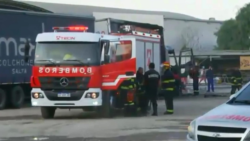 SE INCENDIARON DOS CAMIONES EN EL PARQUE INDUSTRIAL