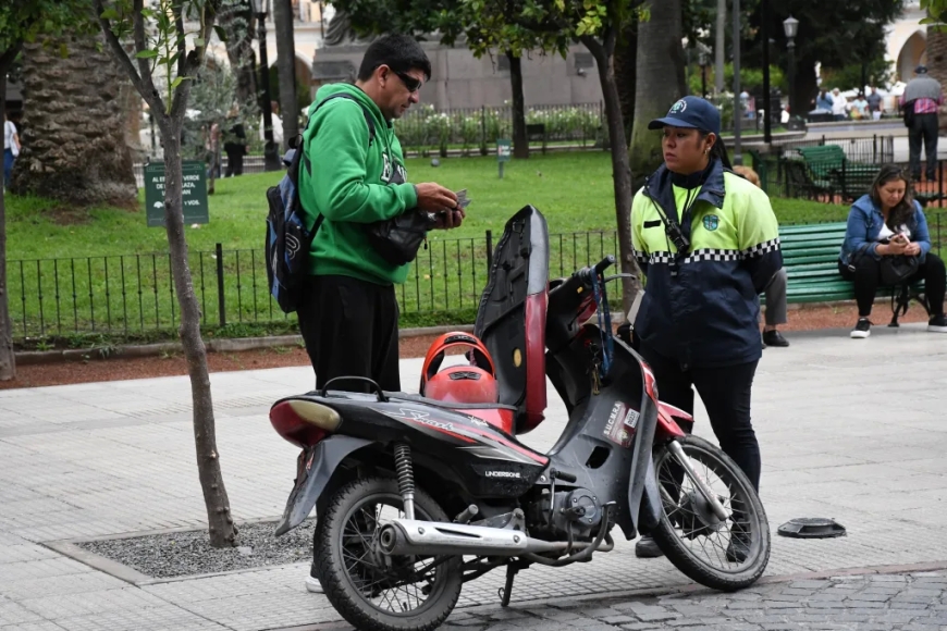 Sigue el operativo de control de uso de casco en motociclistas
