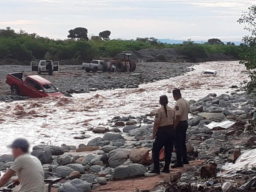 NOTICIAS DEL INTERIOR DE LA PROVINCIA - Rescate de personas en Metán