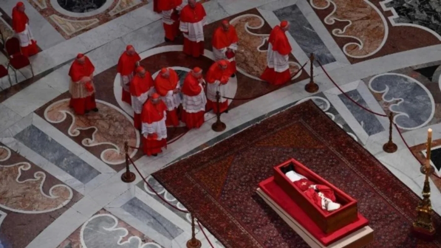 PAPA FRANCISCO  -  Este viernes se cerrará el féretro del papa Francisco.