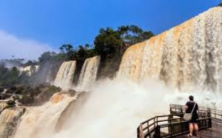 Cataratas del Iguazú : impresionante crecida del río Paraná "FAKE NEWS"