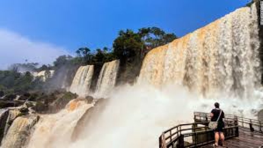 Cataratas del Iguazú : impresionante crecida del río Paraná "FAKE NEWS"