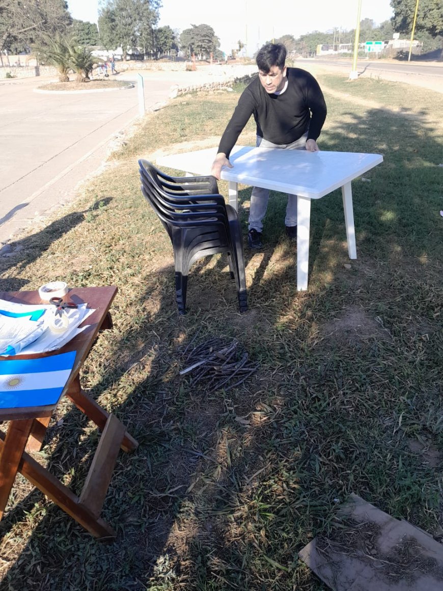 EMBARCACIÓN | OLLA POPULAR EN APOYO A DOCENTES CESANTEADOS