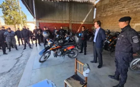 Con más de 160 efectivos y 65 nuevos vehículos se potenció la presencia policial en los barrios de la Capital