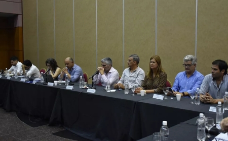 El Gobierno provincial reabrió las negociaciones paritarias 2026
