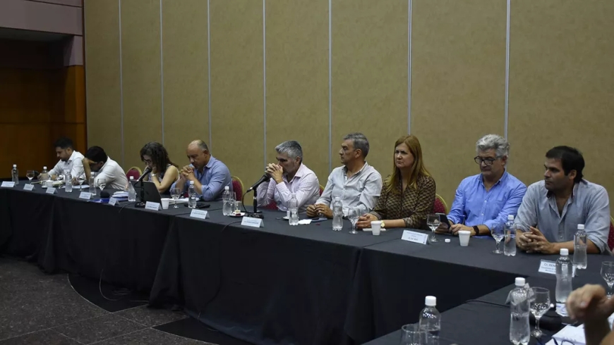 El Gobierno provincial reabrió las negociaciones paritarias 2026