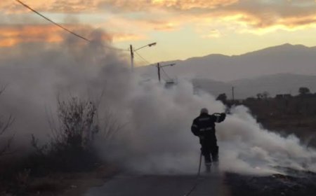 URGENTE: EL VIENTO ZONDA DESATA UN VORAZ INCENDIO PERIMETRAL EN EL AEROPUERTO DE SALTA Y GENERA ALERTA
