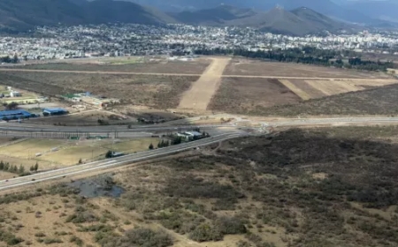 Defensa Civil realizó sobrevuelo de monitoreo en Salta Capital y alrededores tras los incendios