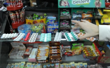 Farmacéuticos en alerta por desregulación: advierten riesgos en la venta de medicamentos y cambios en aportes sindicales