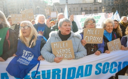 Megaoperativo policial en Congreso por la marcha de jubilados acompañada por la CGT