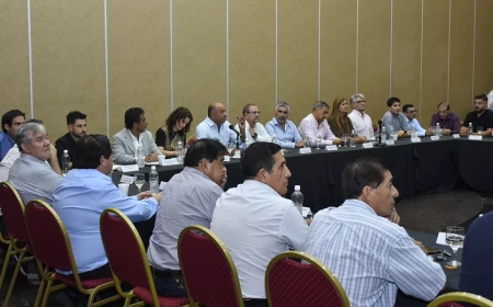 Paritarias en Salta: el Gobierno presenta su primera propuesta salarial tras reabrir la negociación