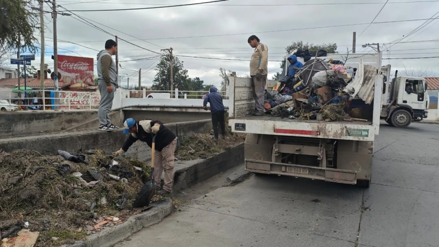 Nuevamente se liberó el canal 16 de Septiembre por una ocupación indebida