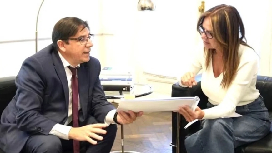 Buscan que los extranjeros paguen por salud y educación