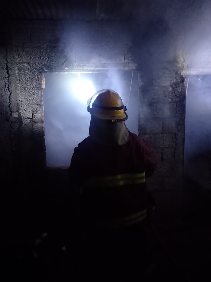 «Sospechan que fue intencional: incendio en barrio Los Paraísos dejó pérdidas totales tras una discusión familiar»