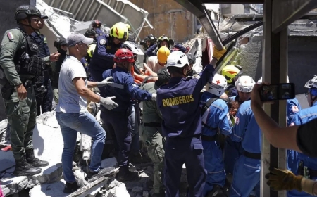 Ascienden a 132 los muertos y 570 los heridos tras el terremoto en Colombia
