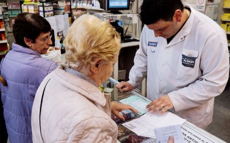 Jubilados y medicamentos: cada vez más personas deben elegir qué tratamiento pueden pagar