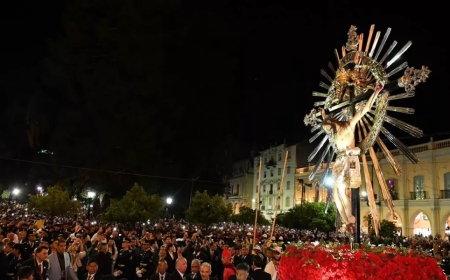 El pueblo de Salta renovó su Pacto de Fidelidad y amor con el Señor y la Virgen del Milagro